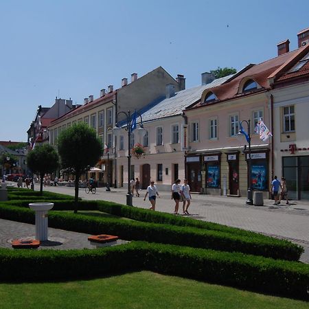 Hostel Promenada Rzeszów Exteriör bild