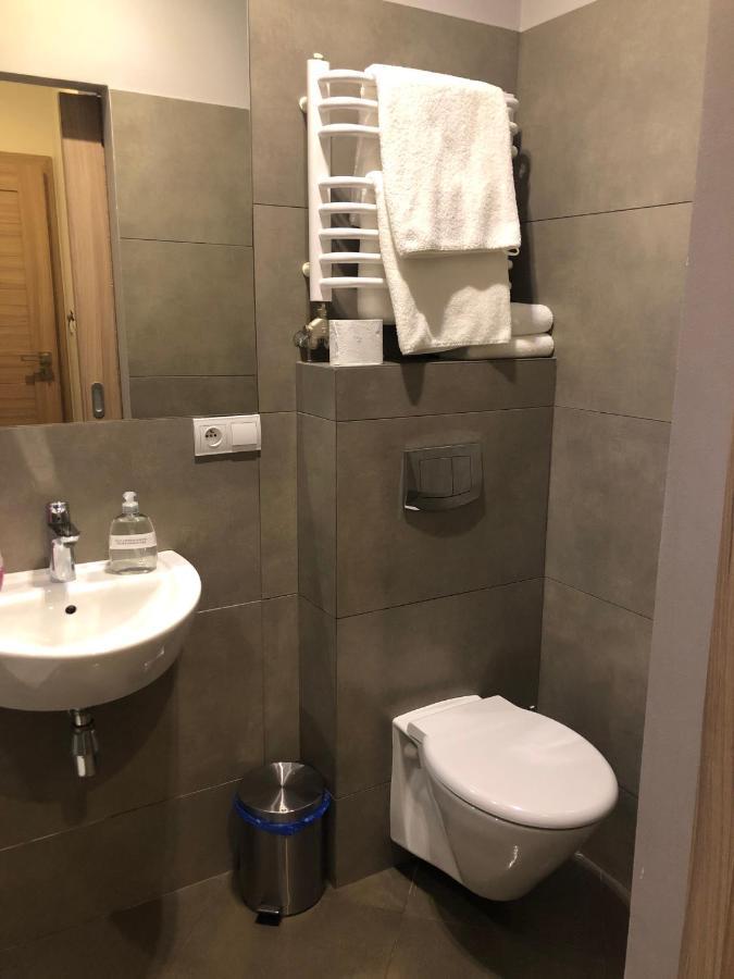 Hostel Promenada Rzeszów Exteriör bild
