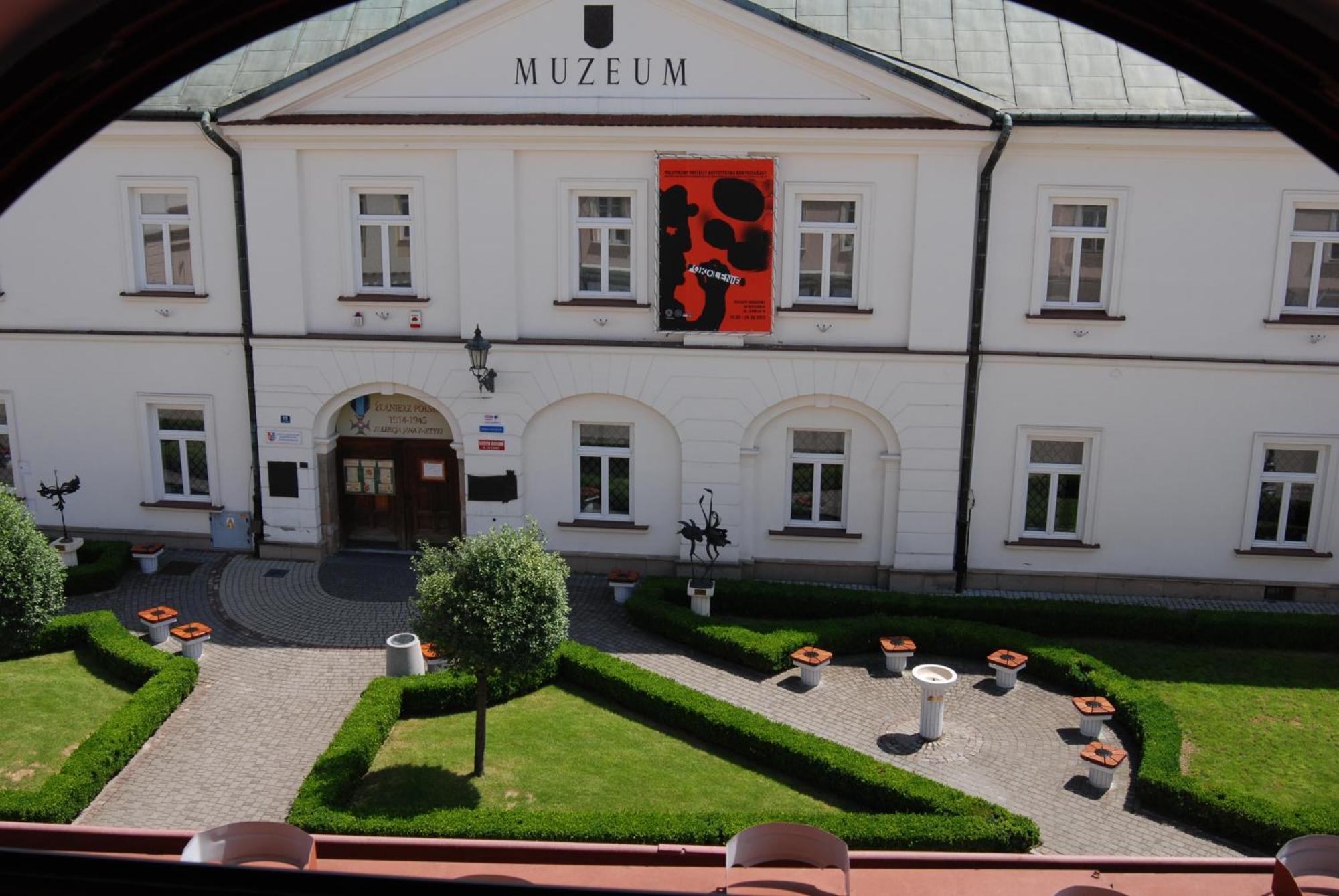 Hostel Promenada Rzeszów Exteriör bild